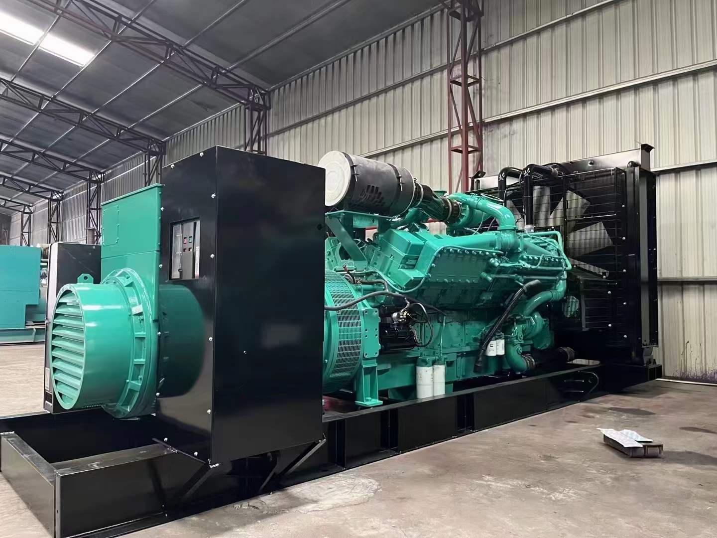 四平如何降低 800kW 柴油发电机输出电流的波动？