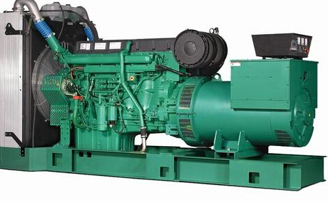 四平发电机除垢后需要用清水冲洗水冷式机油散热器几次？